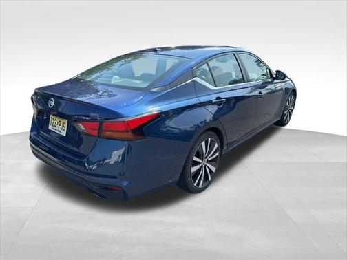 2020 Nissan Altima SR FWD