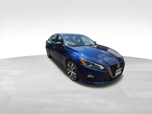 2020 Nissan Altima SR FWD