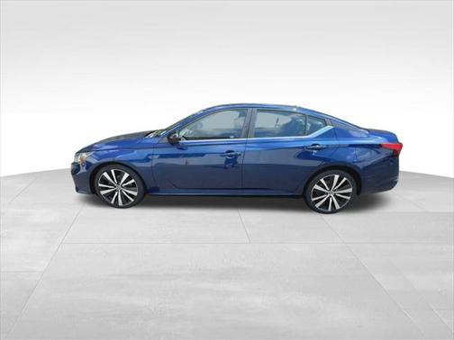 2020 Nissan Altima SR FWD