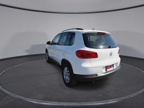 Night Blue Metallic 2016 Volkswagen Tiguan S
