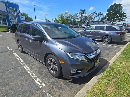 Modern Steel Metallic 2018 Honda Odyssey Touring