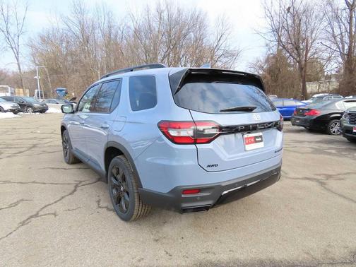 Sonic Gray Pearl 2026 Honda Pilot Black Edition