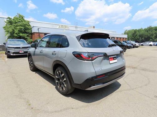 Urban Gray Pearl 2027 Honda HR-V EX-L