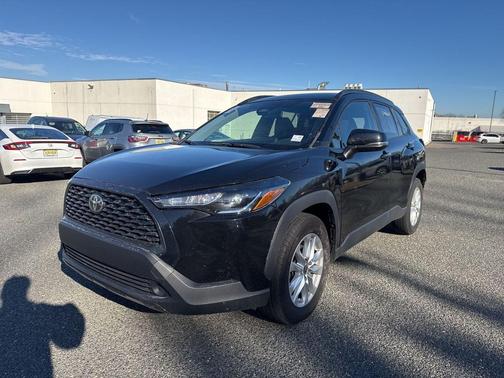 2023 Toyota Corolla Cross LE