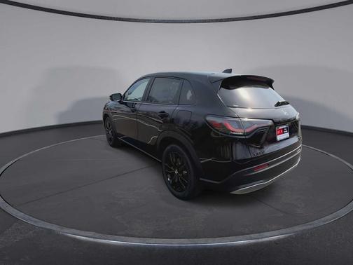 Crystal Black Pearl 2026 Honda HR-V AWD Sport