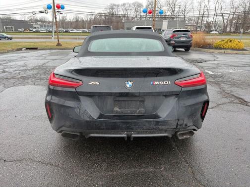Black Sapphire Metallic 2022 BMW Z4 M40i