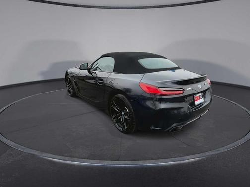 Black Sapphire Metallic 2022 BMW Z4 M40i