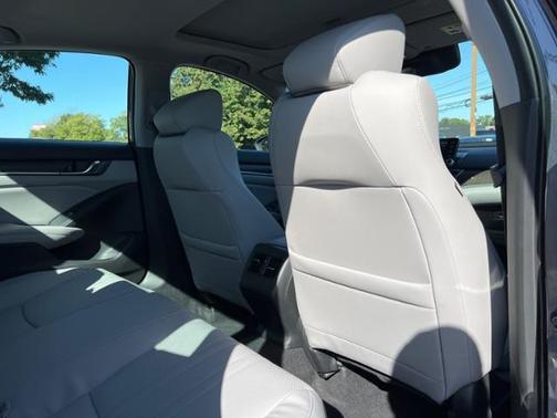 2018 Honda Accord Touring for sale in Eatontown, NJ - image 13