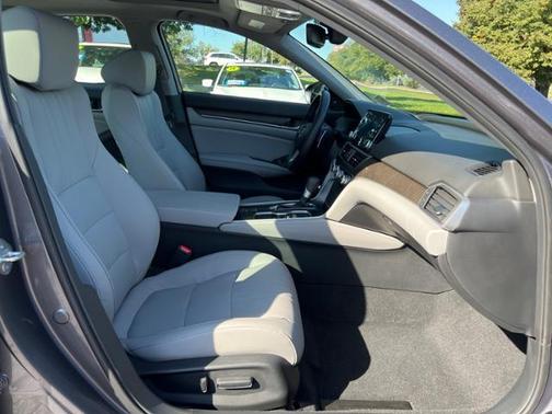 2018 Honda Accord Touring for sale in Eatontown, NJ - image 11