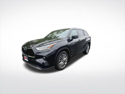 2021 Toyota Highlander Hybrid Platinum