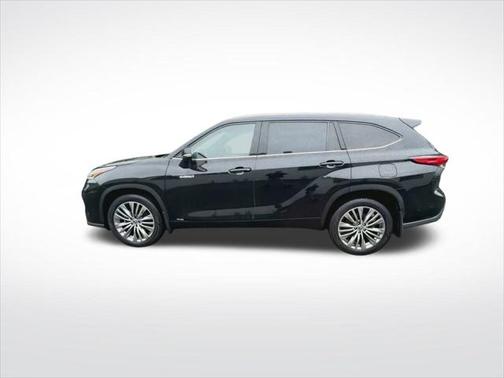2021 Toyota Highlander Hybrid Platinum