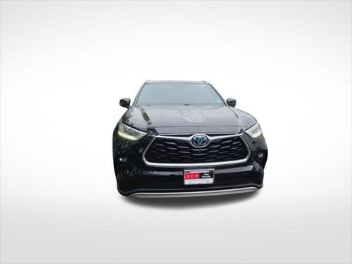 2021 Toyota Highlander Hybrid Platinum