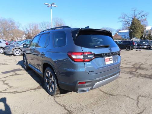 2026 Honda Pilot Touring 8-Passenger