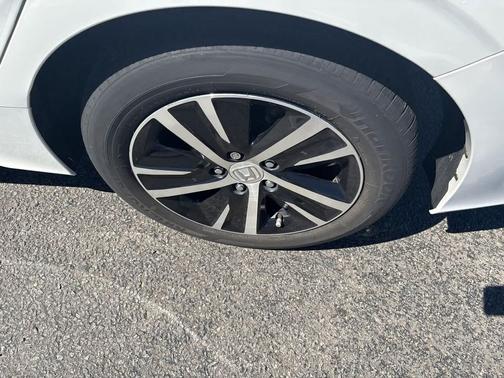 Platinum White Pearl 2023 Honda Civic LX