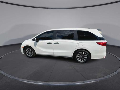 Platinum White Pearl 2024 Honda Odyssey EX-L