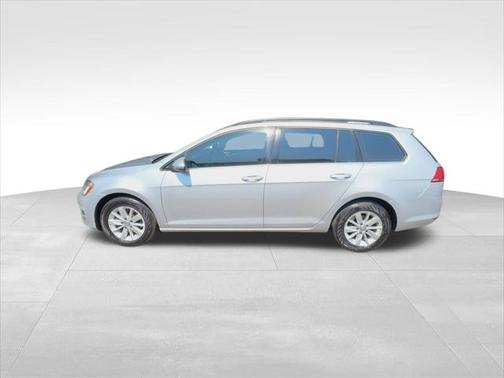2015 Volkswagen Golf SportWagen TDI S 4-Door