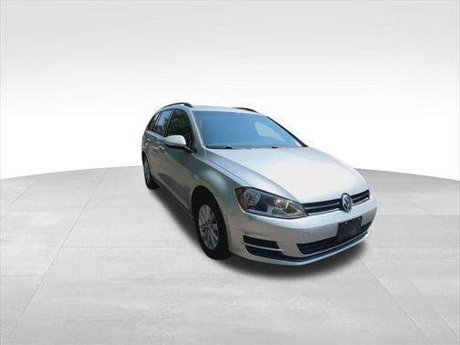 2015 Volkswagen Golf SportWagen TDI S 4-Door