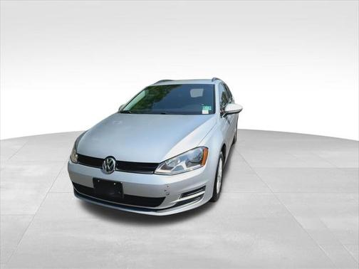 2015 Volkswagen Golf SportWagen TDI S 4-Door