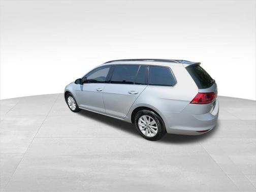 2015 Volkswagen Golf SportWagen TDI S 4-Door