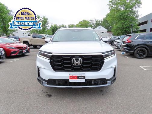 2025 Honda Pilot Touring 8-Passenger