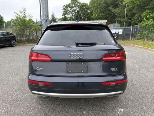 Black 2018 Audi Q5 2.0T Tech Premium