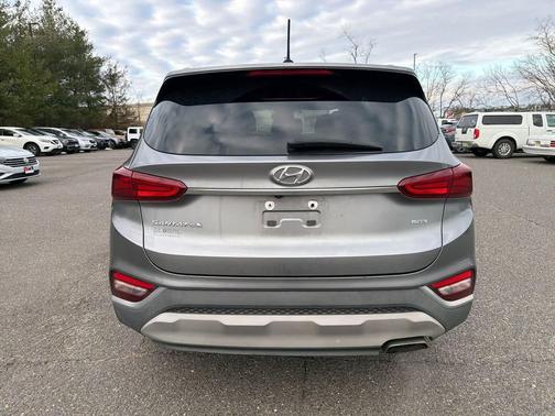 2019 Hyundai SANTA FE SE 2.4