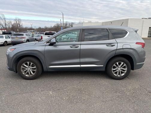 2019 Hyundai SANTA FE SE 2.4