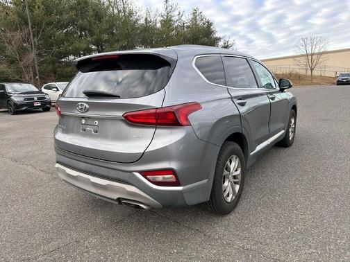 2019 Hyundai SANTA FE SE 2.4
