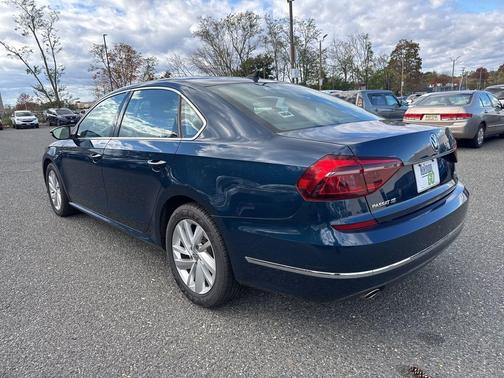 2018 Volkswagen Passat 2.0T SE
