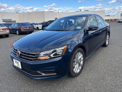 2018 Volkswagen Passat 2.0T SE