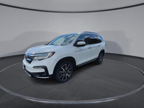 2022 Honda Pilot Touring 8-Passenger