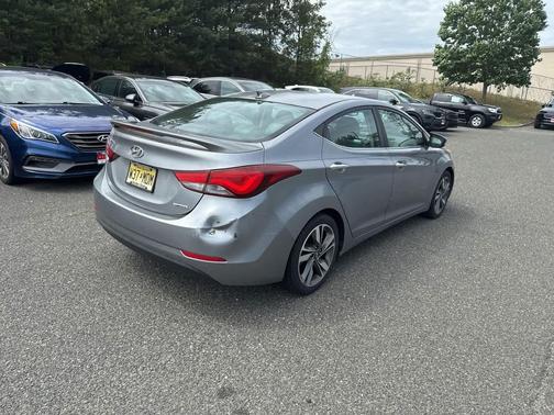 Titanium Gray Metallic 2014 Hyundai ELANTRA Limited