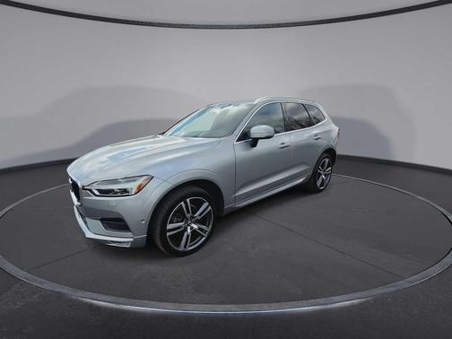 2018 Volvo XC60 T5 Momentum