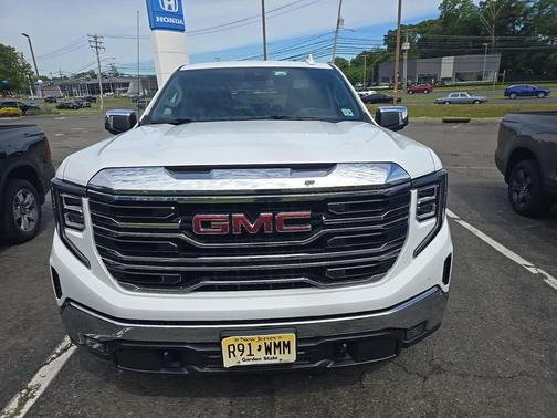 Summit White 2025 GMC Sierra 1500 SLT