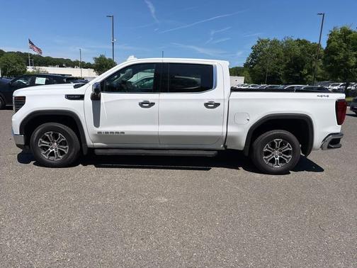 Summit White 2025 GMC Sierra 1500 SLT