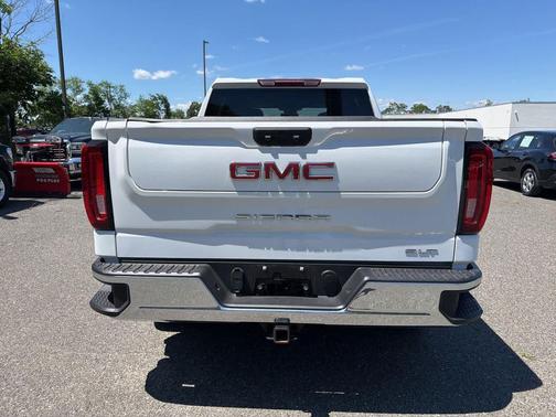 Summit White 2025 GMC Sierra 1500 SLT