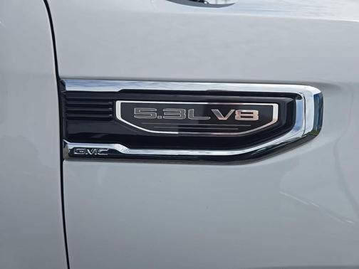 Summit White 2025 GMC Sierra 1500 SLT