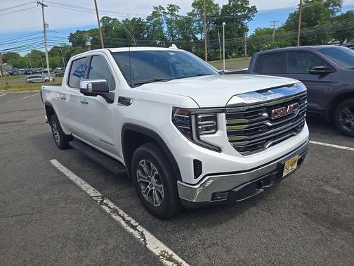Summit White 2025 GMC Sierra 1500 SLT