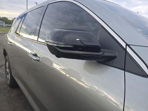 Sterling Gray Metallic 2024 Chevrolet Traverse LS