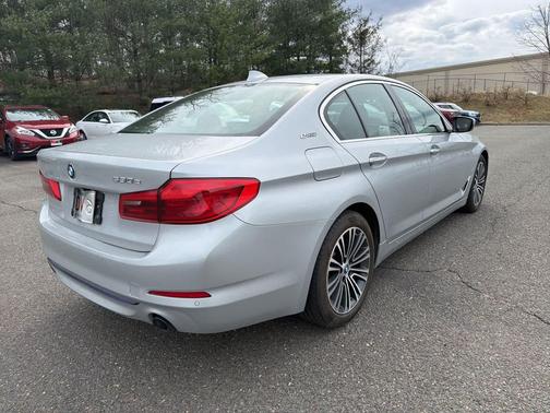 Glacier Silver Metallic 2018 BMW 530e xDrive iPerformance