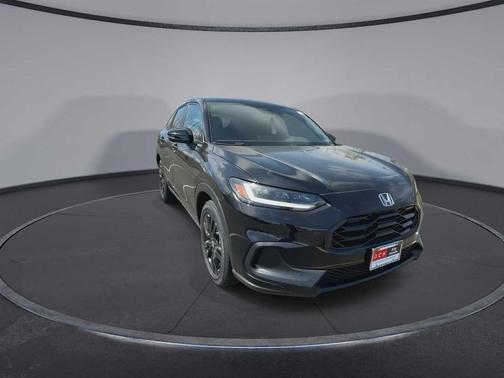 Crystal Black Pearl 2026 Honda HR-V AWD Sport