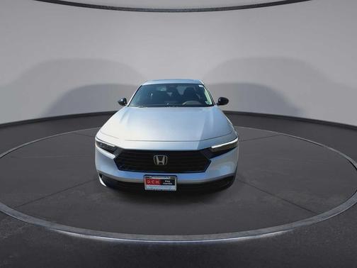 Solar Silver Metallic 2025 Honda Accord SE