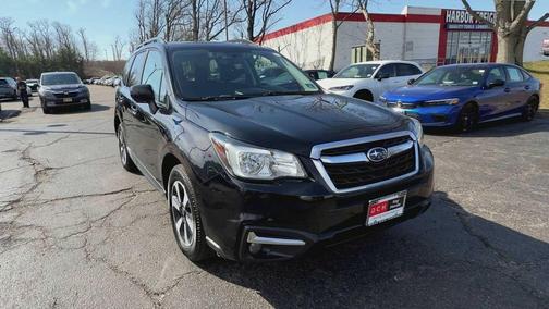 Crystal Black Silica 2017 Subaru Forester 2.5i Premium