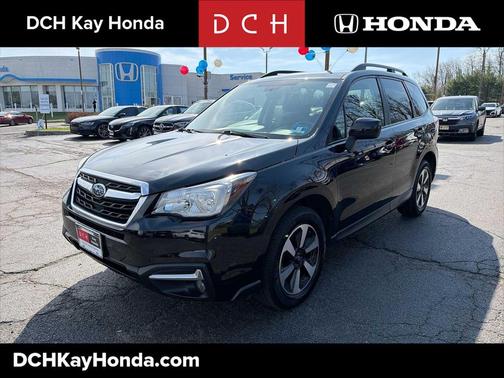 Crystal Black Silica 2017 Subaru Forester 2.5i Premium