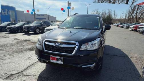 Crystal Black Silica 2017 Subaru Forester 2.5i Premium