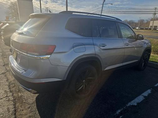 2022 Volkswagen Atlas 2.0T SE w/Technology 4MOTION