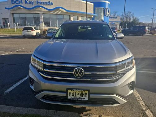 2022 Volkswagen Atlas 2.0T SE w/Technology 4MOTION