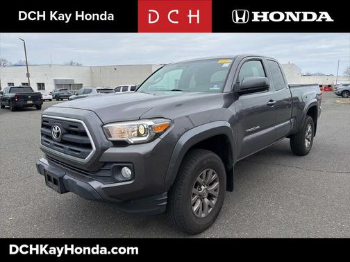2016 Toyota Tacoma SR5