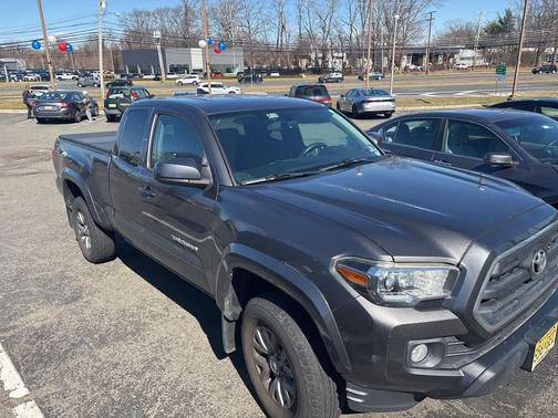 2016 Toyota Tacoma SR5