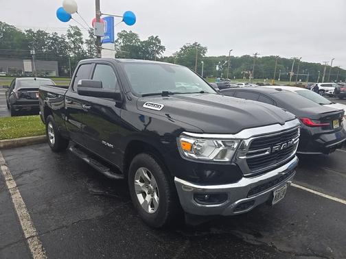Diamond Black Crystal Pearlcoat 2020 RAM 1500 Big Horn/Lone Star
